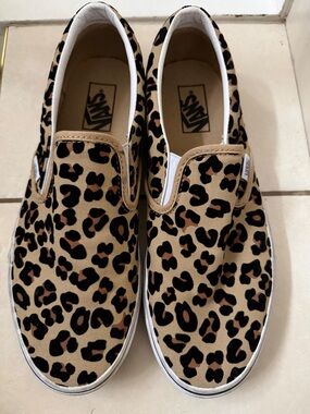 Leopard Vans slip ons